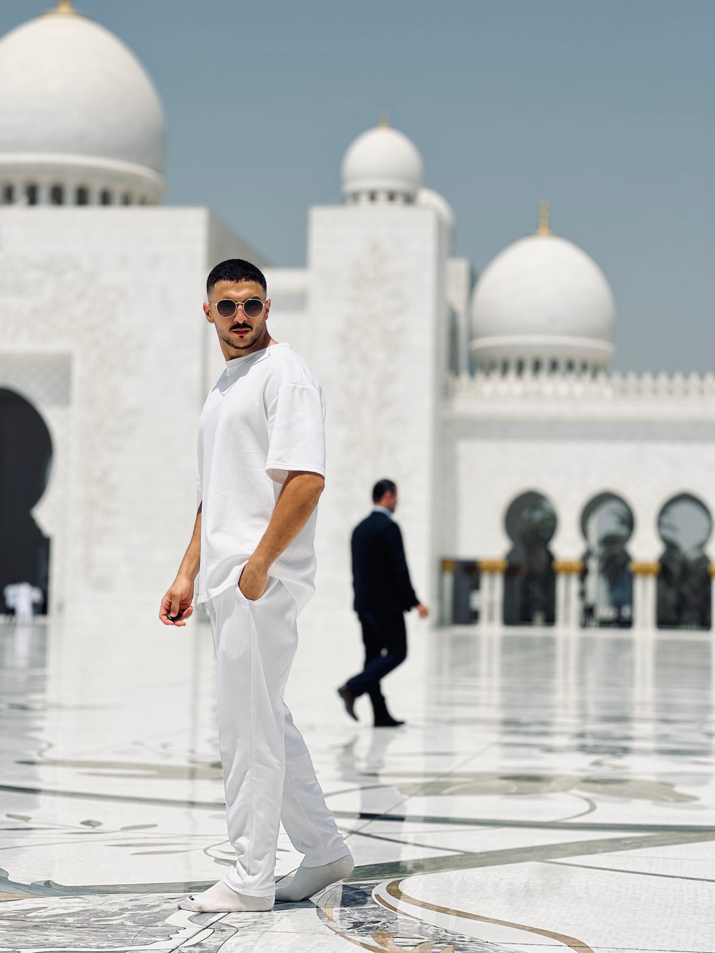Relaxed, all-white set (t-shirt & pants)